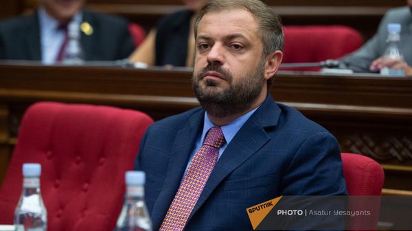 Գևորգ Պապոյանը ԱԺ–ում - Sputnik Արմենիա