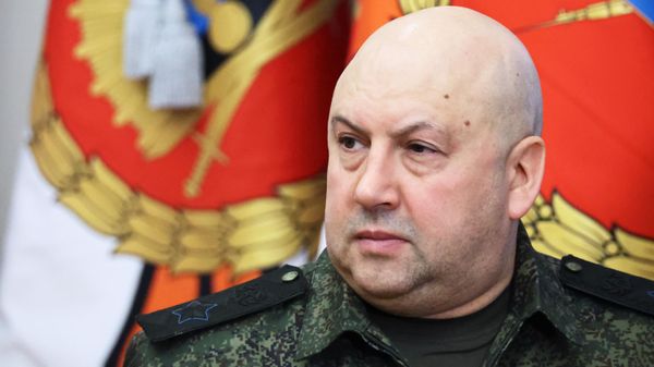  Командующий Объединенной группировкой войск России в районе проведения спецоперации генерал армии Сергей Суровикин - Sputnik Армения