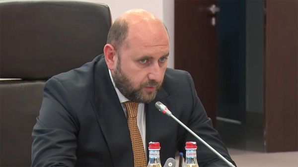 Кадр с пресс-конференции председателя Центрального банка Армении Мартина Галстяна (12 сентября 2023). Еревaн - Sputnik Армения