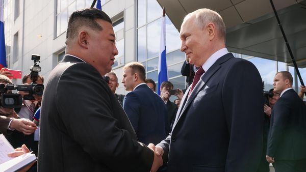 Президент РФ Владимир Путин и председатель Государственного совета КНДР Ким Чен Ын на космодроме Восточный. Владимир (13 сентября 2023). Циолковский - Sputnik Армения