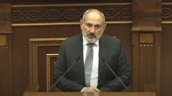 Премьер-министр Никол Пашинян во время правительственного часа в Парламенте Армении (13 сентября 2023). Еревaн - Sputnik Армения