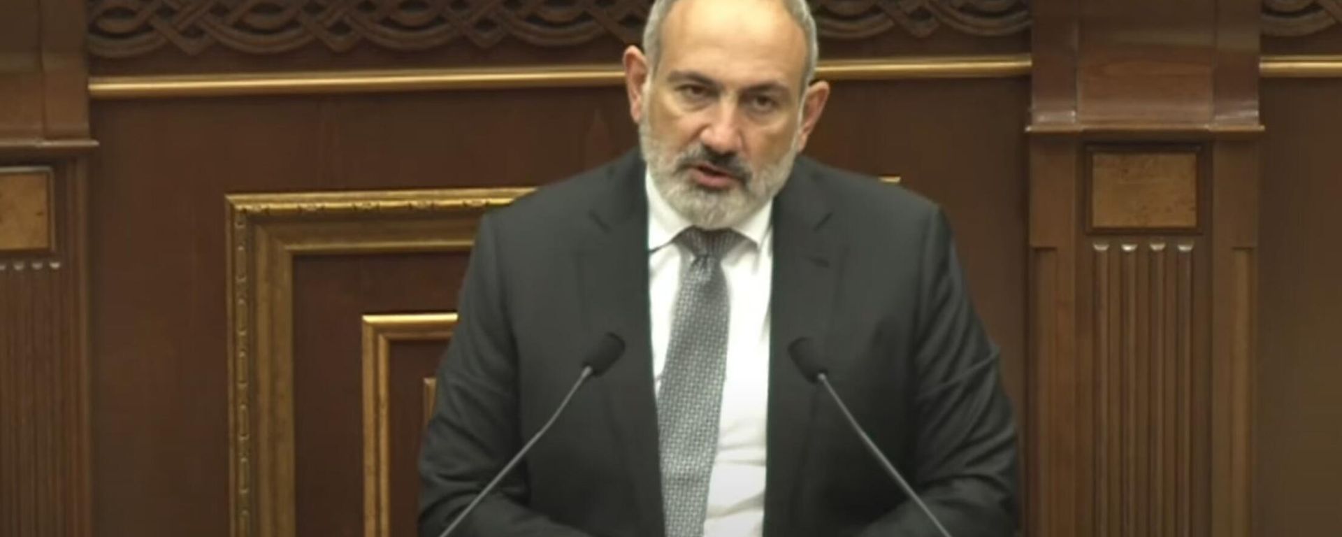 Премьер-министр Никол Пашинян во время правительственного часа в Парламенте Армении (13 сентября 2023). Еревaн - Sputnik Армения, 1920, 06.12.2023