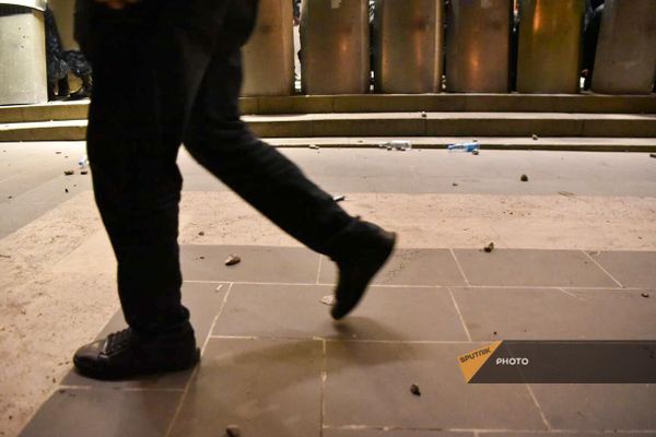 Последствия беспорядков после митинга на площади Республики (20 сентября 2023). Еревaн - Sputnik Армения