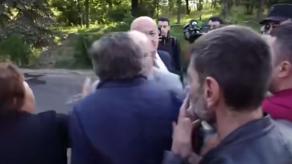 Родители военный пантеон Ераблур - Sputnik Армения