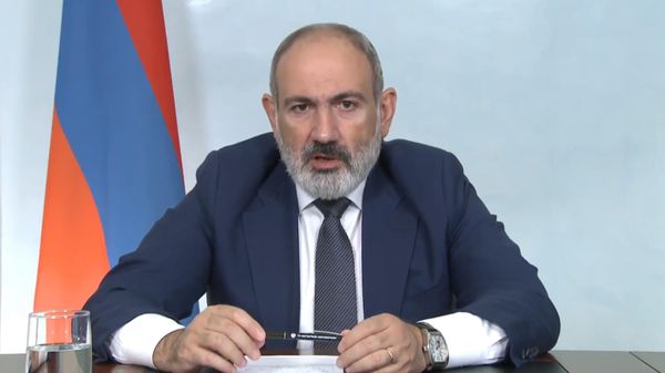 Премьер-министр Никол Пашинян во время обращения к народу на тему Карабаха (21 сентября 2023). Еревaн - Sputnik Армения