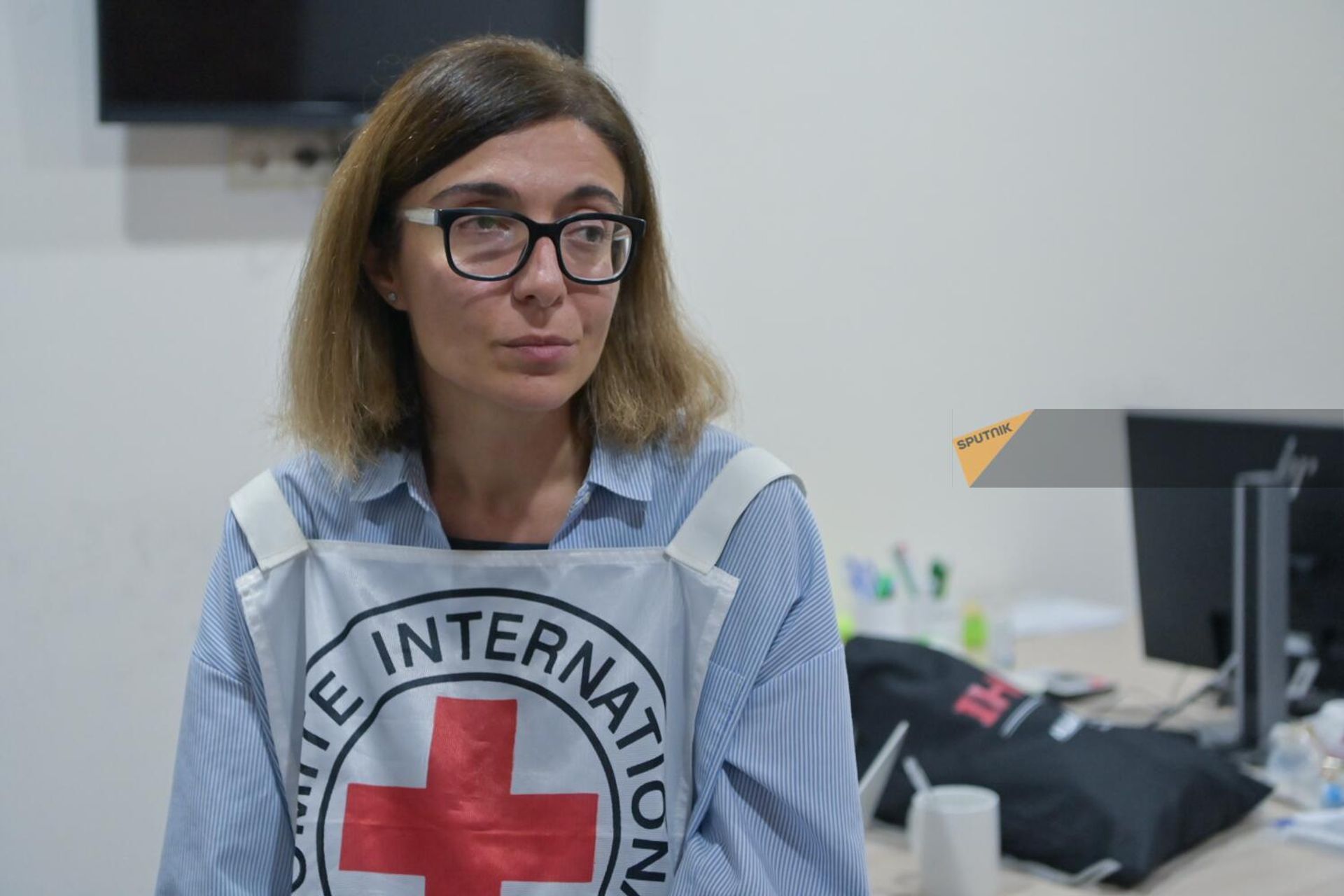 Руководитель программ коммуникации и профилактики Армянского офиса Международного комитета Красного Креста Зара Аматуни в пункте приема беженцев из Карабаха (25 сентября 2023). Горис Руководитель программ коммуникации и профилактики Армянского офиса Международного комитета Красного Креста Зара Аматуни в пункте приема беженцев из Карабаха (25 сентября 2023). Горис - Sputnik Армения, 1920, 20.10.2023