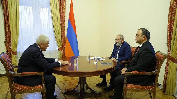 Премьер-министр Никол Пашинян принял министра внутренних дел РФ Владимира Колокольцева (25 сентября 2023). Еревaн - Sputnik Армения