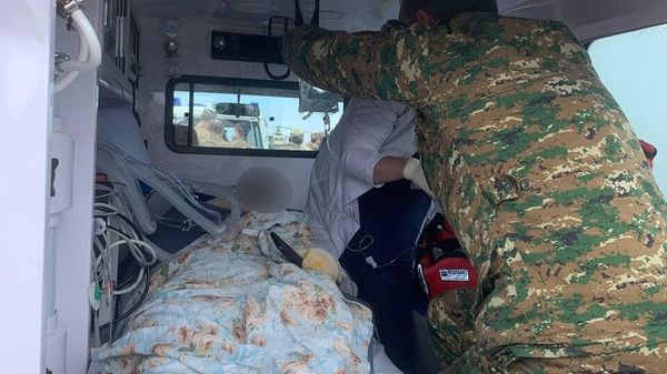 Первый вертолет с людьми, пострадавшими при взрыве в Нагорном Карабахе, приземлился в Сисиане (26 сентября 2023). Сюник - Sputnik Армения