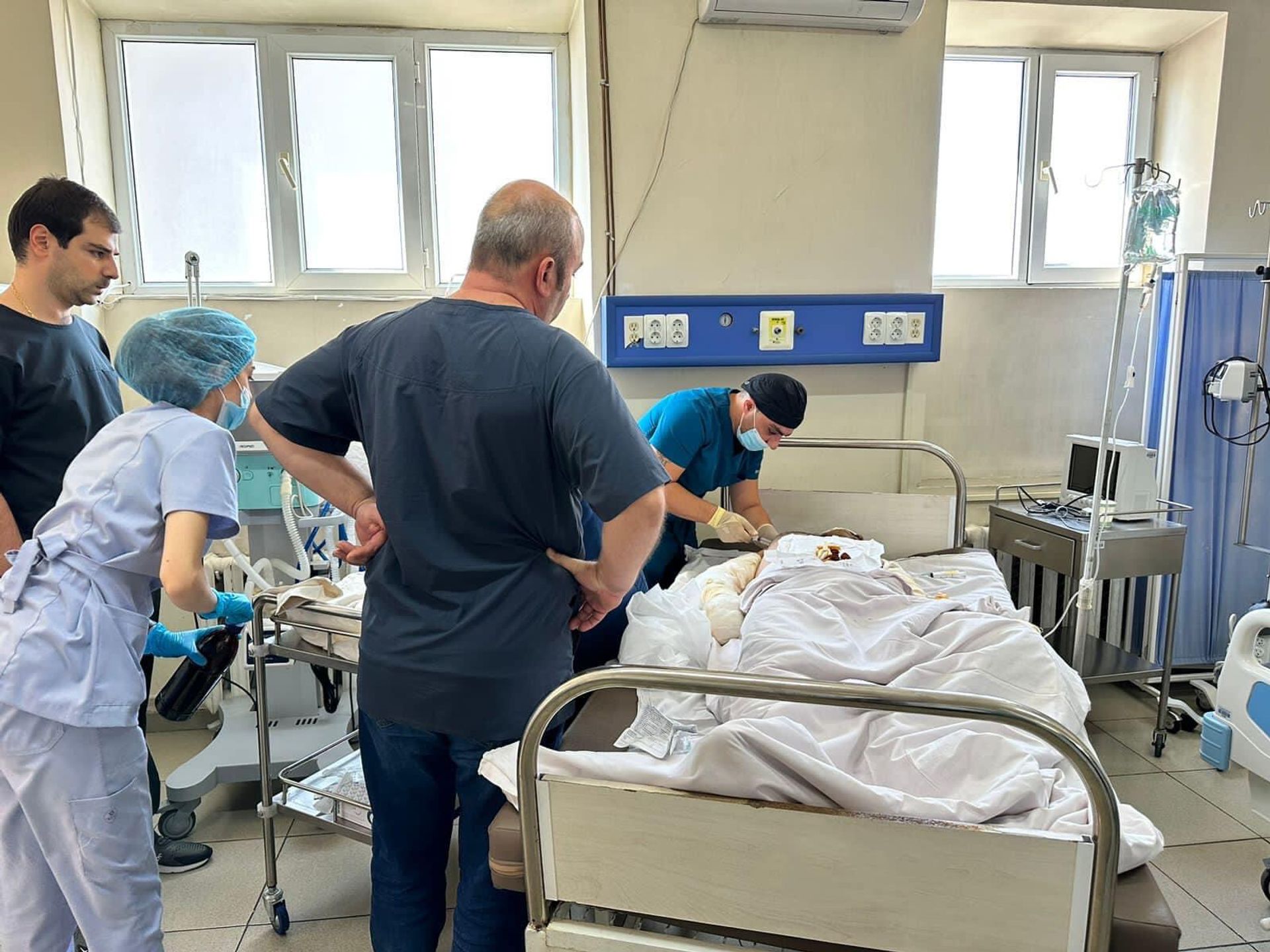 Пострадавшие в результате взрыва в Нагорном Карабахе в Национальном центре ожогов и дерматологии (26 сентября 2023). Еревaн Пострадавшие в результате взрыва в Нагорном Карабахе в Национальном центре ожогов и дерматологии (26 сентября 2023). Еревaн - Sputnik Армения, 1920, 20.10.2023