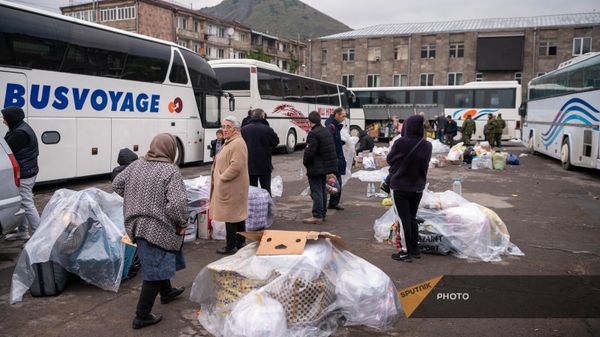 Вынужденные переселенцы из Нагорного Карабаха в Горисе (30 сентября 2023). Сюник - Sputnik Армения