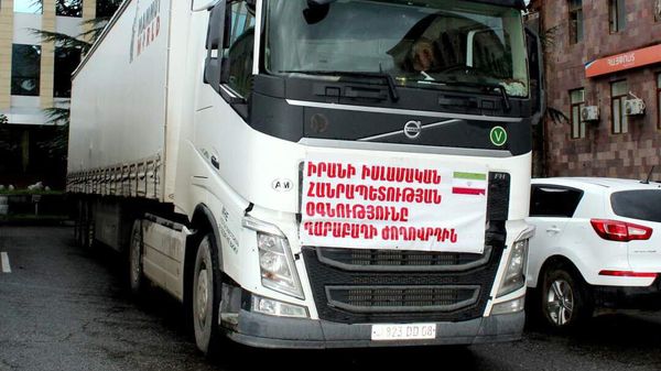Իրանական բեռնատարը Սյունիքում - Sputnik Արմենիա