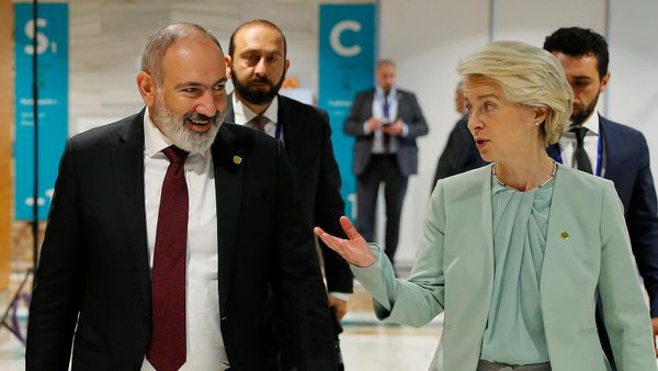 Встреча премьер-министра Армении Никола Пашиняна и председателя Европейской комиссии Урсулы фон дер Ляйен на полях саммита европейского политического сообщества (5 октября 2023). Гранада - Sputnik Армения