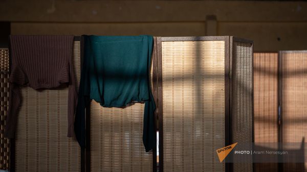 Спортивная школа Арташата, переделанная во временное жилище для вынужденных переселенцев из Нагорного Карабаха - Sputnik Армения