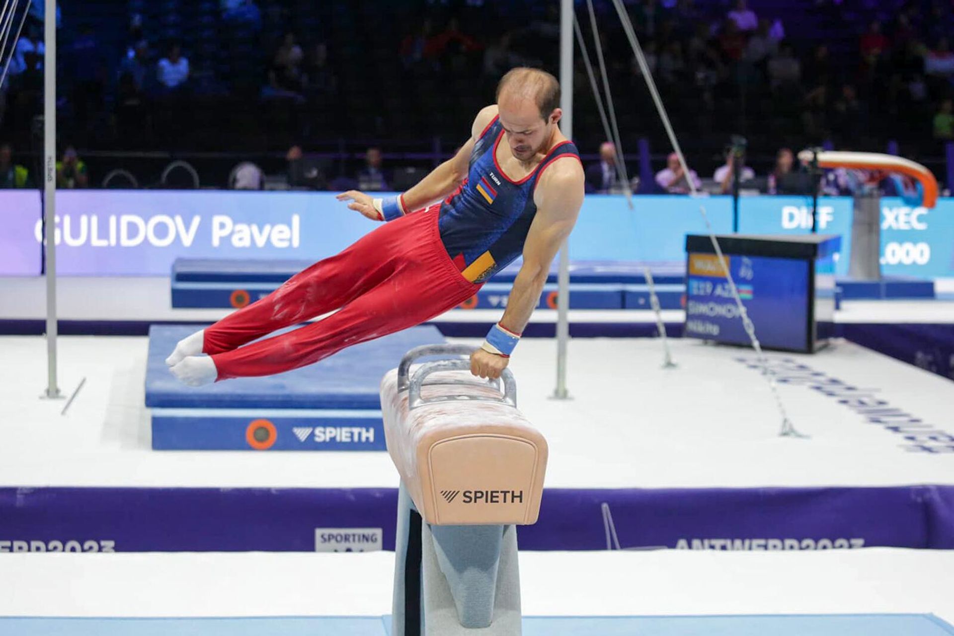 Член сборной Армении по спортивной гимнастике Арутюн Мердинян на Чемпионате мира в Антверпене - Sputnik Армения, 1920, 07.10.2023