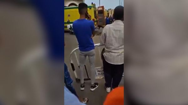 В египетской Александрии полицейский открыл стрельбу по туристической группе, погибли двое израильтян и один египтянин - Sputnik Армения