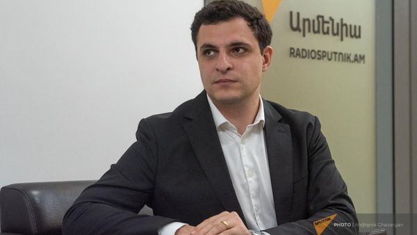 Политолог Сергей Мелконян в гостях радио Sputnik - Sputnik Армения