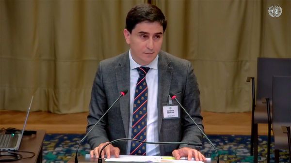 Представитель Армении по международным правовым вопросам Егише Киракосян на публичных слушаний Армении против Азербайджана (12 октября 2023). Гаага  - Sputnik Армения
