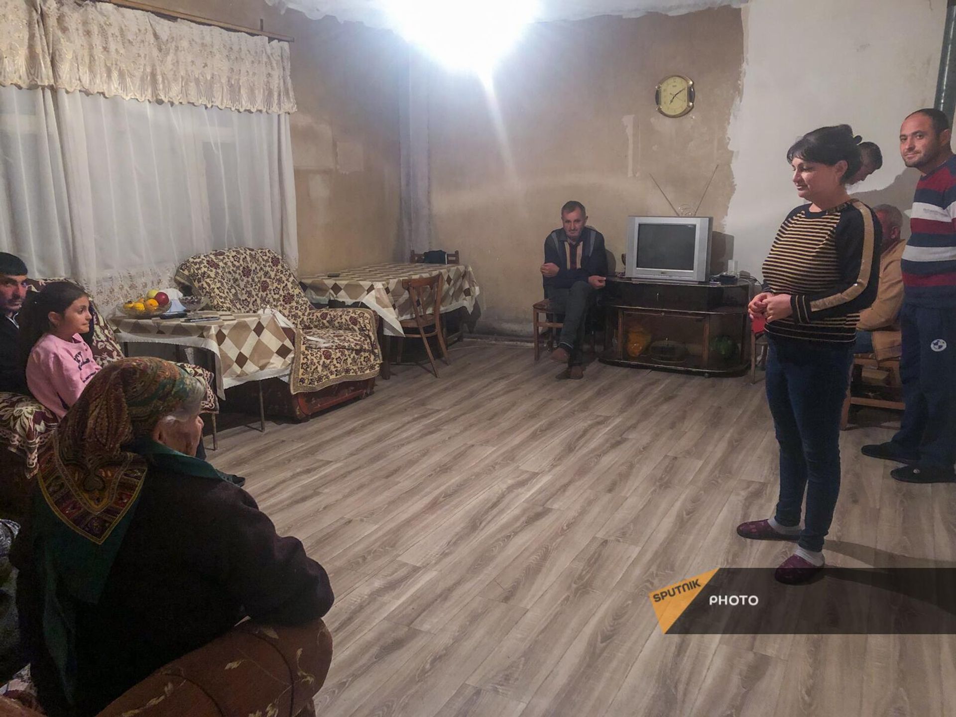 Нарине с семьей в селе Бениамин Нарине с семьей в селе Бениамин - Sputnik Արմենիա, 1920, 19.10.2023