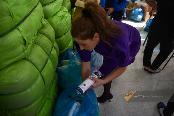 «Դոկտոր Լիզա» հիմնադրամը 10 տոննա հումանիտար բեռ է բաժանել արցախցի փախստականներին - Sputnik Արմենիա