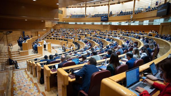 Сенат Испании принял институциональную декларацию по Нагорному Карабаху - Sputnik Армения