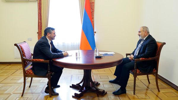 Премьер-министр Никол Пашинян принял Чрезвычайного и полномочного посла Литвы Андриуса Пулокаса (18 октября 2023). Еревaн - Sputnik Армения