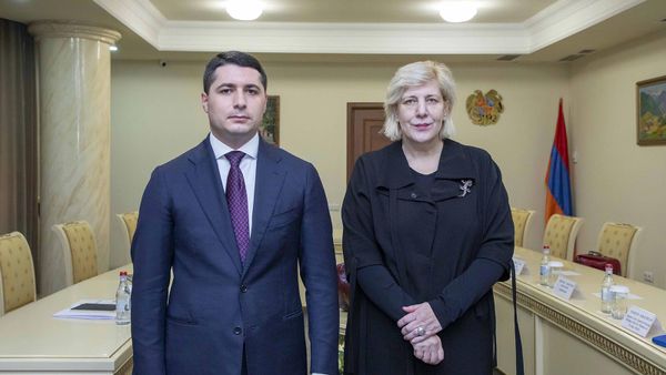 Председатель Следственного комитета РА Аргишти Кярамян принял комиссара Совета Европы по правам человека Дуню Миятович (19 октября 2023). Еревaн - Sputnik Армения
