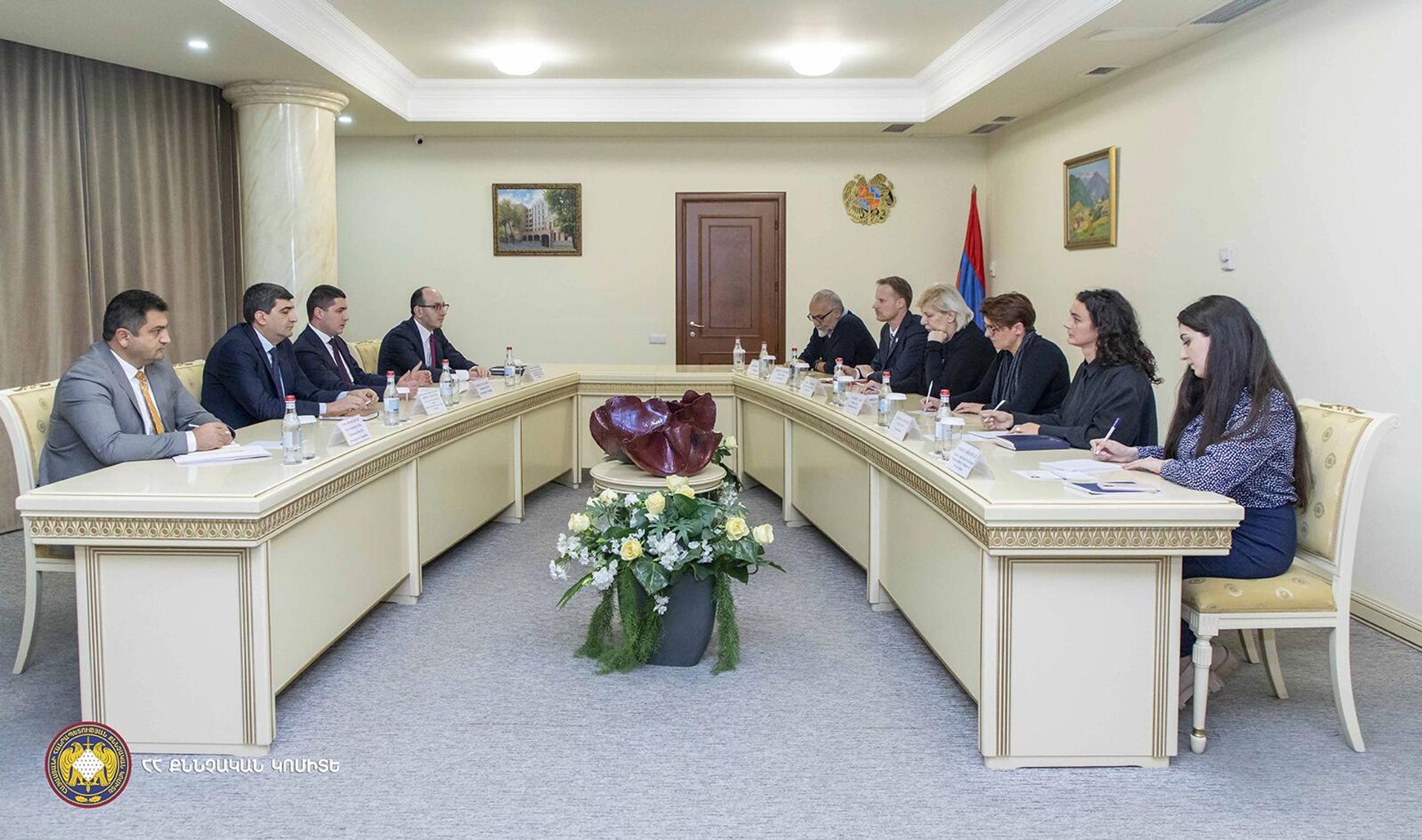 Председатель Следственного комитета РА Аргишти Кярамян принял комиссара Совета Европы по правам человека Дуню Миятович (19 октября 2023). Еревaн - Sputnik Արմենիա, 1920, 19.10.2023