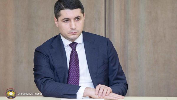 Председатель Следственного комитета РА Аргишти Кярамян на встрече с комиссаром Совета Европы по правам человека (19 октября 2023). Еревaн - Sputnik Армения