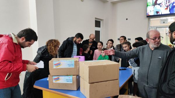 Վիրահայերն օգնություն են տրամադրել Արցախից տեղահանվածներին - Sputnik Արմենիա