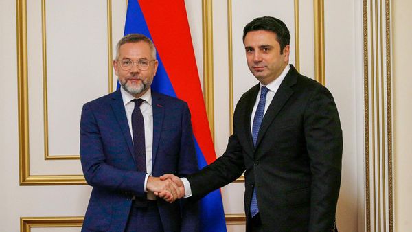 Ալեն Սիմոնյանն ընդունել է ԳԴՀ Բունդեսթագի արտաքին հարաբերությունների հանձնաժողովի նախագահ Միխայել Ռոթին - Sputnik Արմենիա