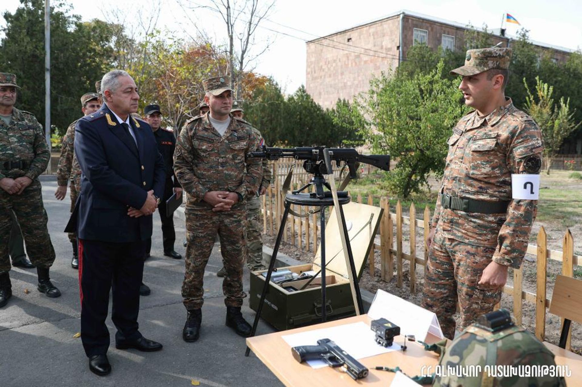 Военный прокурор, заместитель генпрокурора РА Григор Элизбарян посетил учебный центр имени Маршала Баграмяна (26 октября 2023) - Sputnik Արմենիա, 1920, 27.10.2023