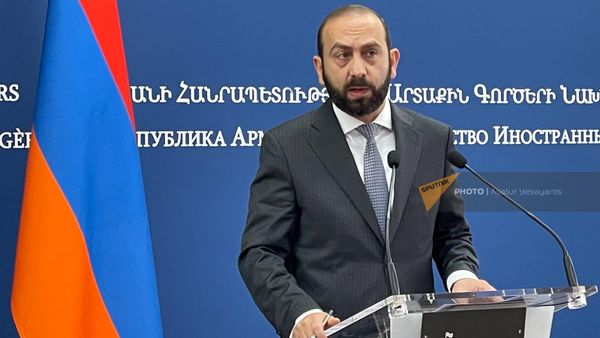 Արարատ Միրզոյան Արարատ Միրզոյան - Sputnik Արմենիա