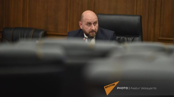 Председатель ЦБ Мартин Галстян на обсуждении бюджета 2024 г. в НС (30 октября 2023). Еревaн - Sputnik Армения