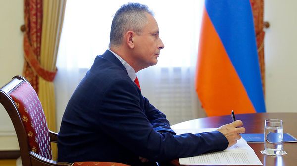 Премьер-министр Никол Пашинян принял Чрезвычайного и полномочного посла Польши в Армении Петра Сквечинского (31 октября 2023). Еревaн - Sputnik Армения