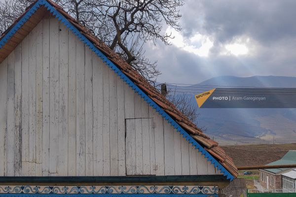 Փայտե տուն Ֆիոլետովոյում - Sputnik Արմենիա