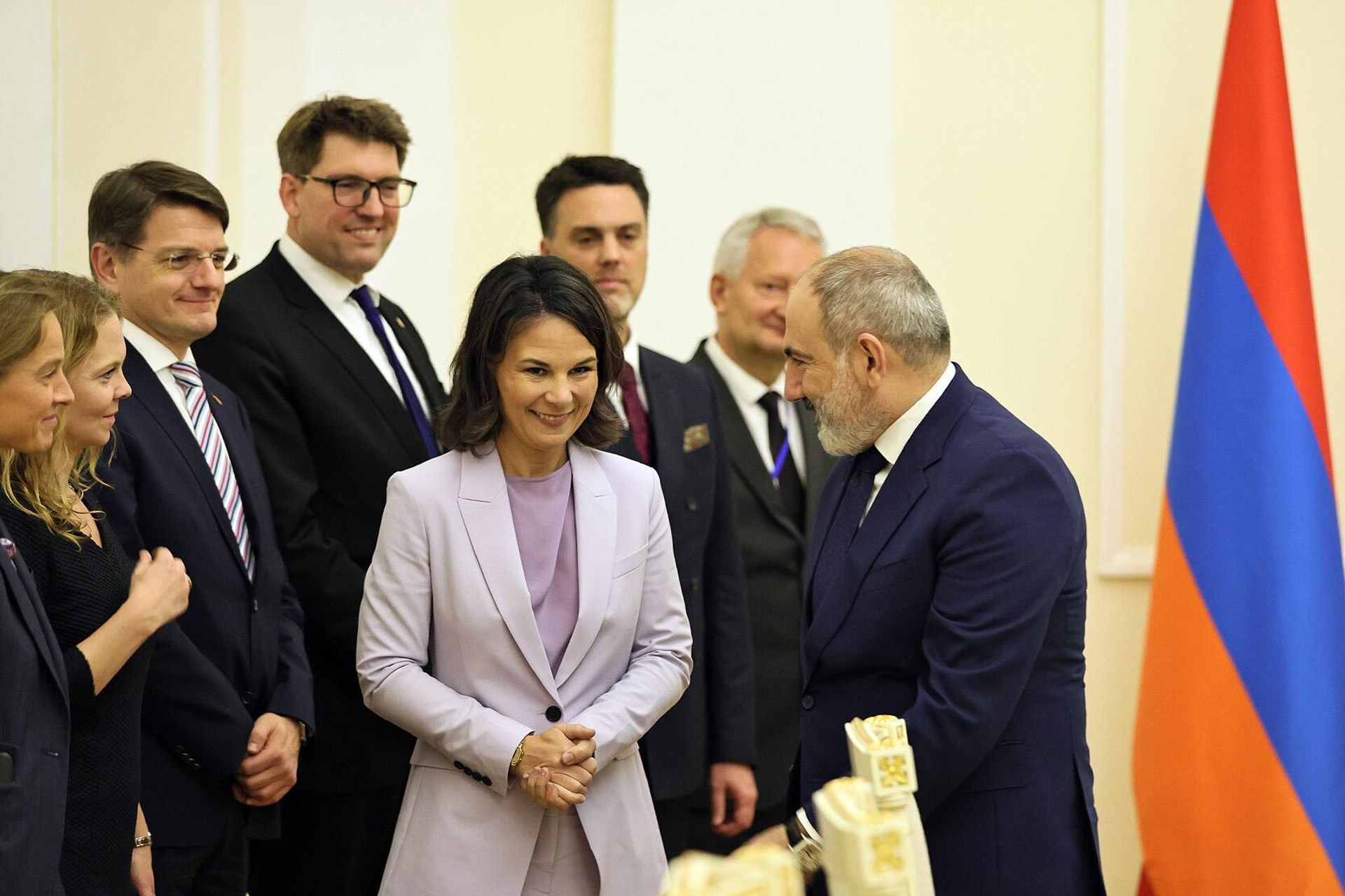 Премьер-министр Никол Пашинян принял делегацию, возглавляемую министром иностранных дел Германии Аналленой Бербок (3 ноября 2023). Еревaн - Sputnik Արմենիա, 1920, 03.11.2023
