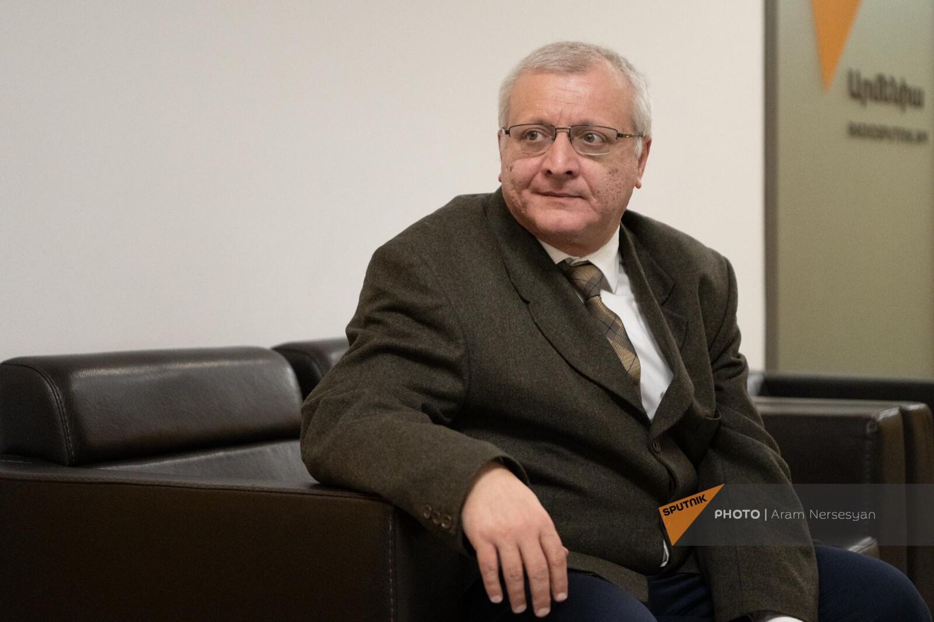Политический аналитик Сурен Суренянц в гостях радио Sputnik - Sputnik Արմենիա, 1920, 20.12.2023