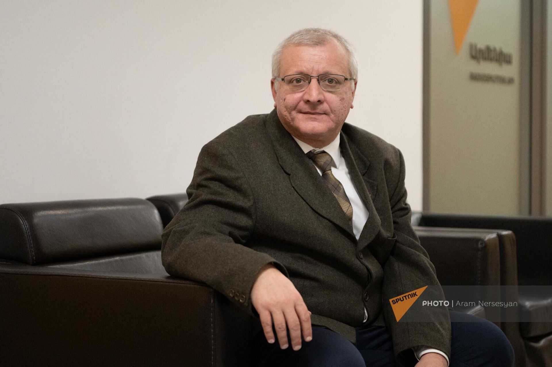 Политический аналитик Сурен Суренянц в гостях радио Sputnik - Sputnik Արմենիա, 1920, 25.11.2023