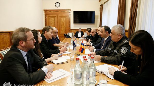 ՆԳ նախարարն ընդունել է ԵԽ պատվիրակությանը  - Sputnik Արմենիա