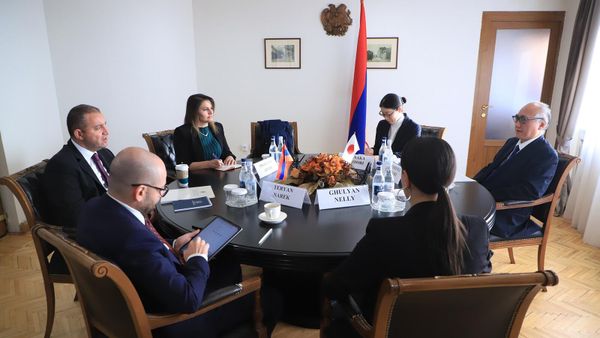Վահան Քերոբյանն ընդունել է Հայաստանում Ճապոնիայի արտակարգ և լիազոր դեսպան Ֆուկուշիմա Մասանորիին - Sputnik Արմենիա