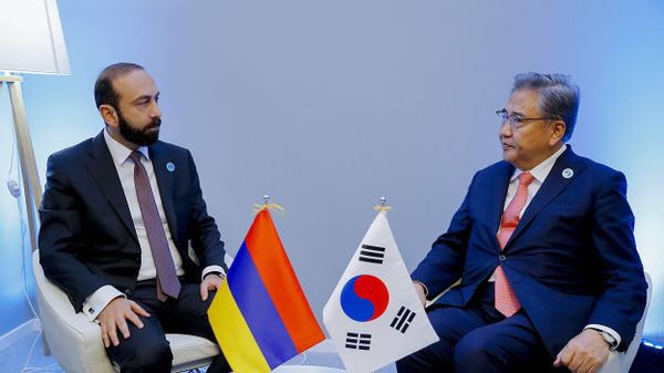 ՀՀ ԱԳ նախարար Արարատ Միրզոյանն ու Կորեայի Հանրապետության ԱԳ նախարար Պակ Չինը - Sputnik Արմենիա
