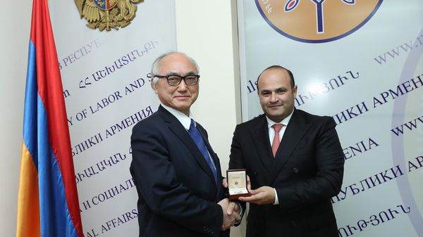 Մասանորի Ֆուկուշիման ու Նարեկ Մկրտչյանը - Sputnik Արմենիա