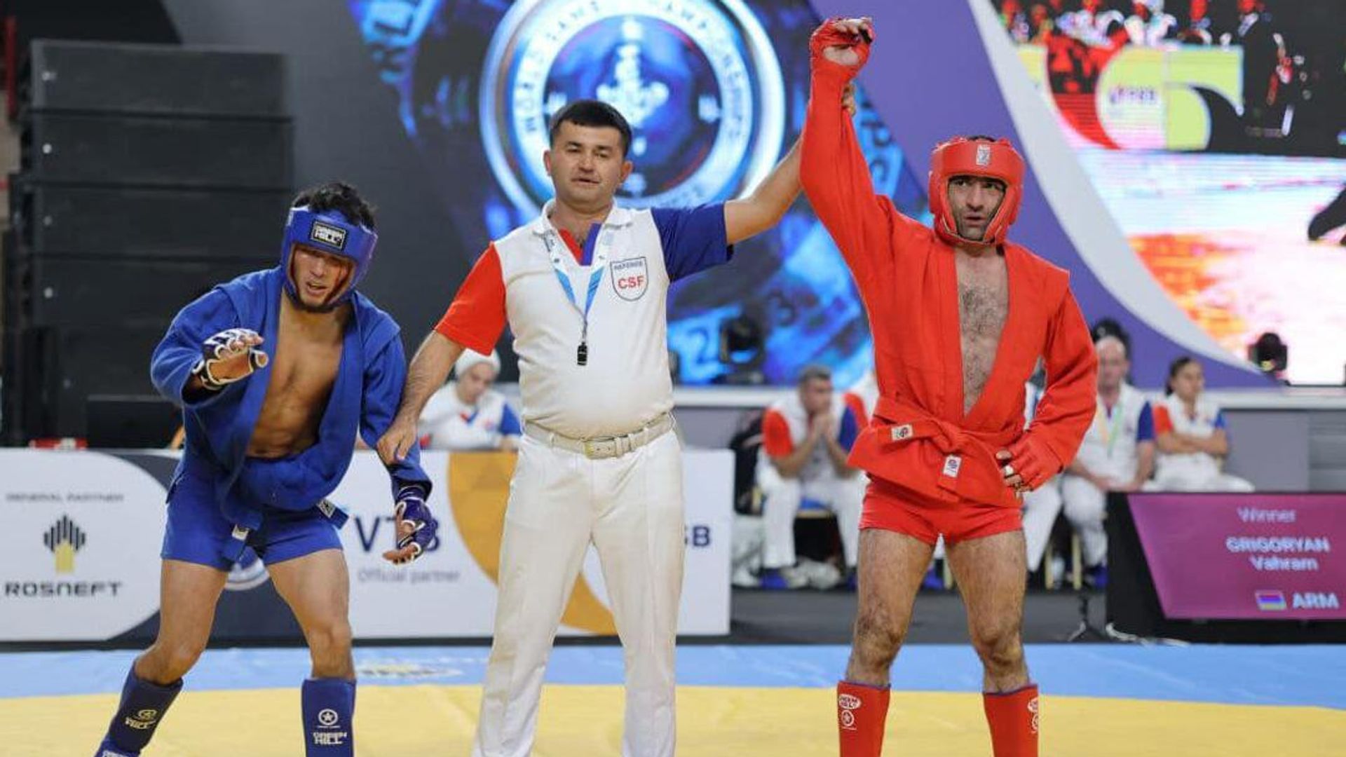 Մրցավարը բարձրացրել է Վահրամ Գրիգորյանի ձեռքը - Sputnik Արմենիա, 1920, 11.11.2023