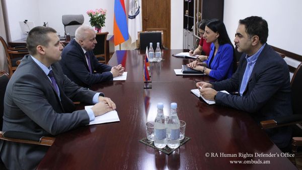 Омбудсмен Анаит Манасян приняла Чрезвычайного и Полномочного Посла РФ Сергея Копыркина (15 ноября 2023). Еревaн - Sputnik Армения