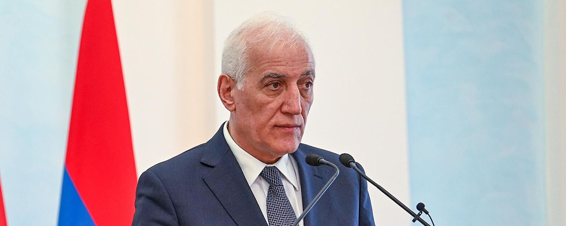 Президент Армении Ваагн Хачатурян на совместной пресс-конференции с иракским коллегой (22 ноября 2023). Еревaн - Sputnik Армения, 1920, 11.02.2024