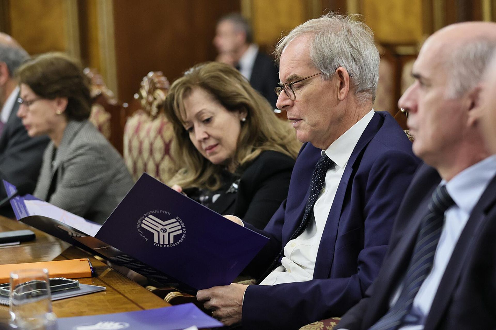 Премьер-министр Никол Пашинян встретился с аккредитованными в Армении послами государств-членов ЕС (23 ноября 2023). Еревaн - Sputnik Армения, 1920, 23.11.2023