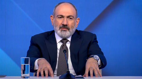 Премьер-министр Никол Пашинян отвечает на вопросы граждан и соотечественников из диаспоры (24 ноября 2023). Еревaн - Sputnik Армения