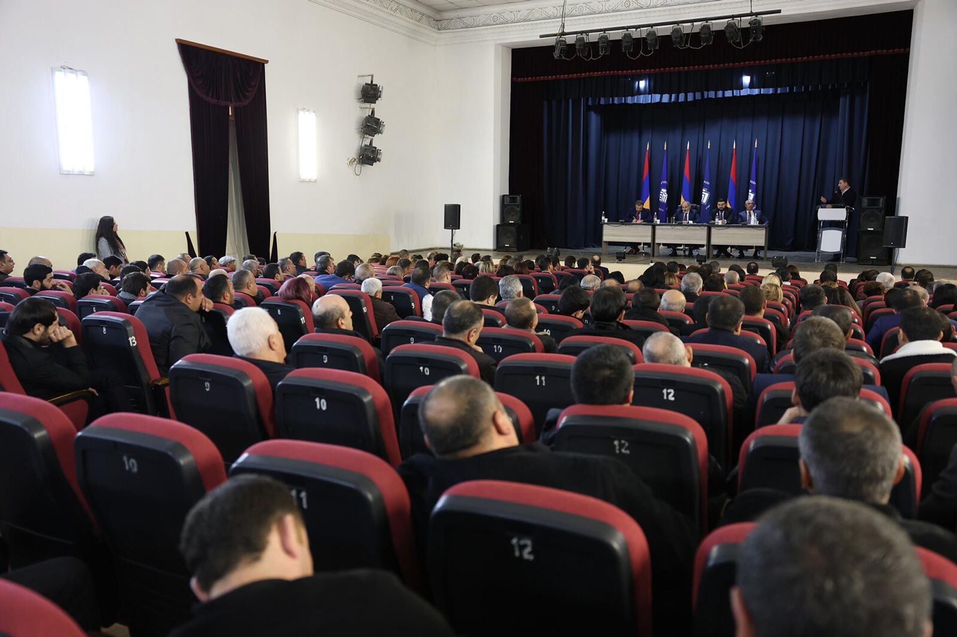 Заседание инициативной группы партии Гражданский договор под председательством премьер-министра Никола Пашиняна (25 ноября 2023). Армавир - Sputnik Արմենիա, 1920, 25.11.2023