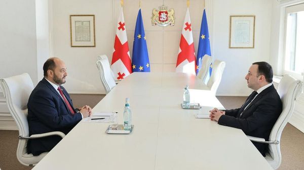Արայիկ Հարությունյանը տարածաշրջանային հարցեր է քննարկել Իրակլի Ղարիբաշվիլիի հետ - Sputnik Արմենիա