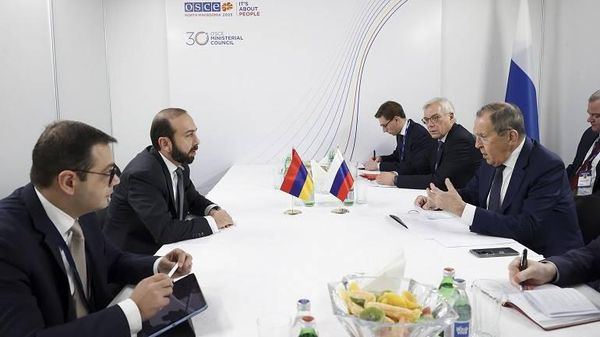 Встреча министров иностранных дел Армении и России Арарата Мирзояна и Сергея Лаврова (30 ноября 2023). Скопье - Sputnik Армения
